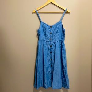 Old navy demin dress *Bundle & Save/Make an offer*